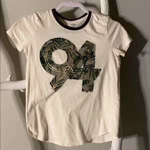 Old Navy t-shirt